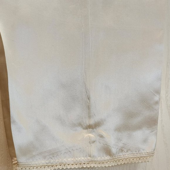 Vintage-made Japanese Silk Lounge Set - Picture 9 of 13